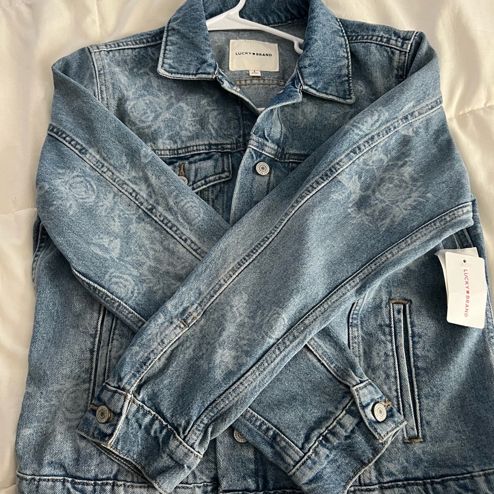 Never Worn Lucky Brand Denim Jacket Size Large